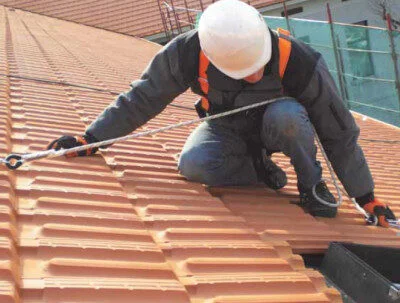 Dettaglio della linea vita livith 05 usata dalla Protetto-sm per installazioni e per lavori in quota